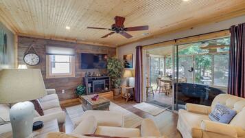 Cottage (2 Bedrooms) | Interior