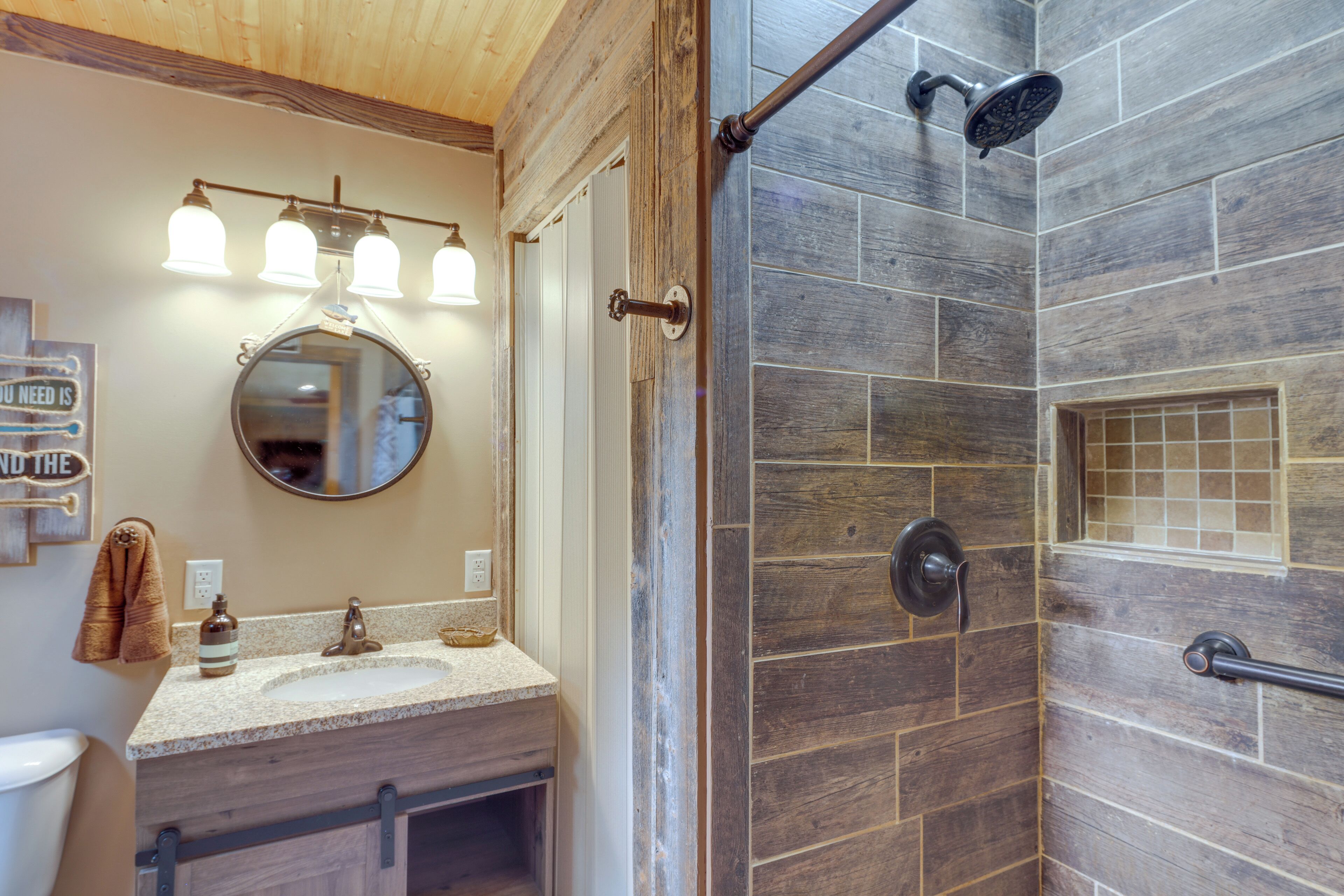 Cottage (2 Bedrooms) | Interior