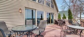 Waterfront Lake Huron Home - Private Beach!