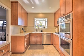 Apartamento (1 Bedroom) | Cozinha privada | Micro-ondas, fogão, cooktop, lava-louças