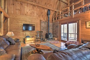 House (4 Bedrooms) | Front of property - Rustic Madison 'treehouse' Cabin With Game Room! (Madison)