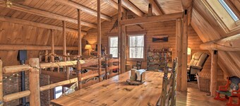 Rustic Madison 'treehouse' Cabin With Game Room!