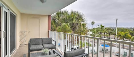 Apartment (2 Bedrooms) | Front of property