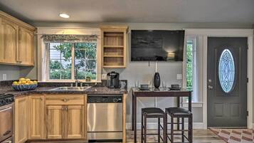 Apartment (1 Bedroom) | Interior