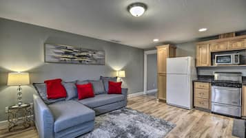 Apartment (1 Bedroom) | Interior