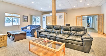 Peaceful Mountain-view Home - Walk to Kenai Lake!