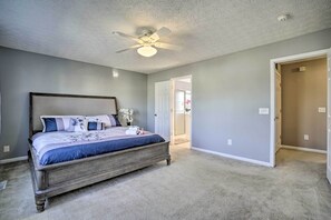 4 makuuhuonetta, silitysrauta/-lauta, ilmaiset vauvansängyt