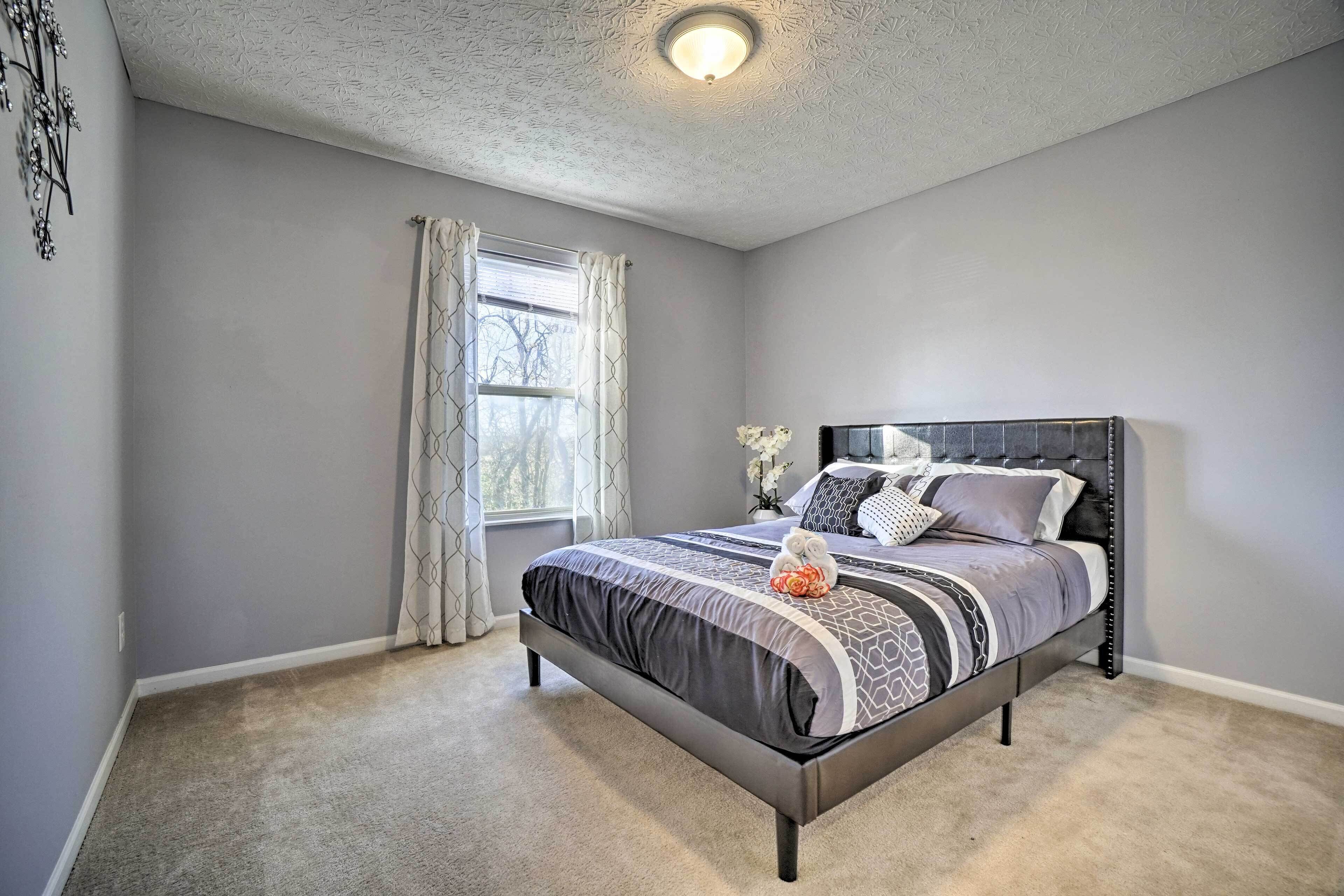 4 bedrooms, iron/ironing board, free cribs/infant beds, bed sheets