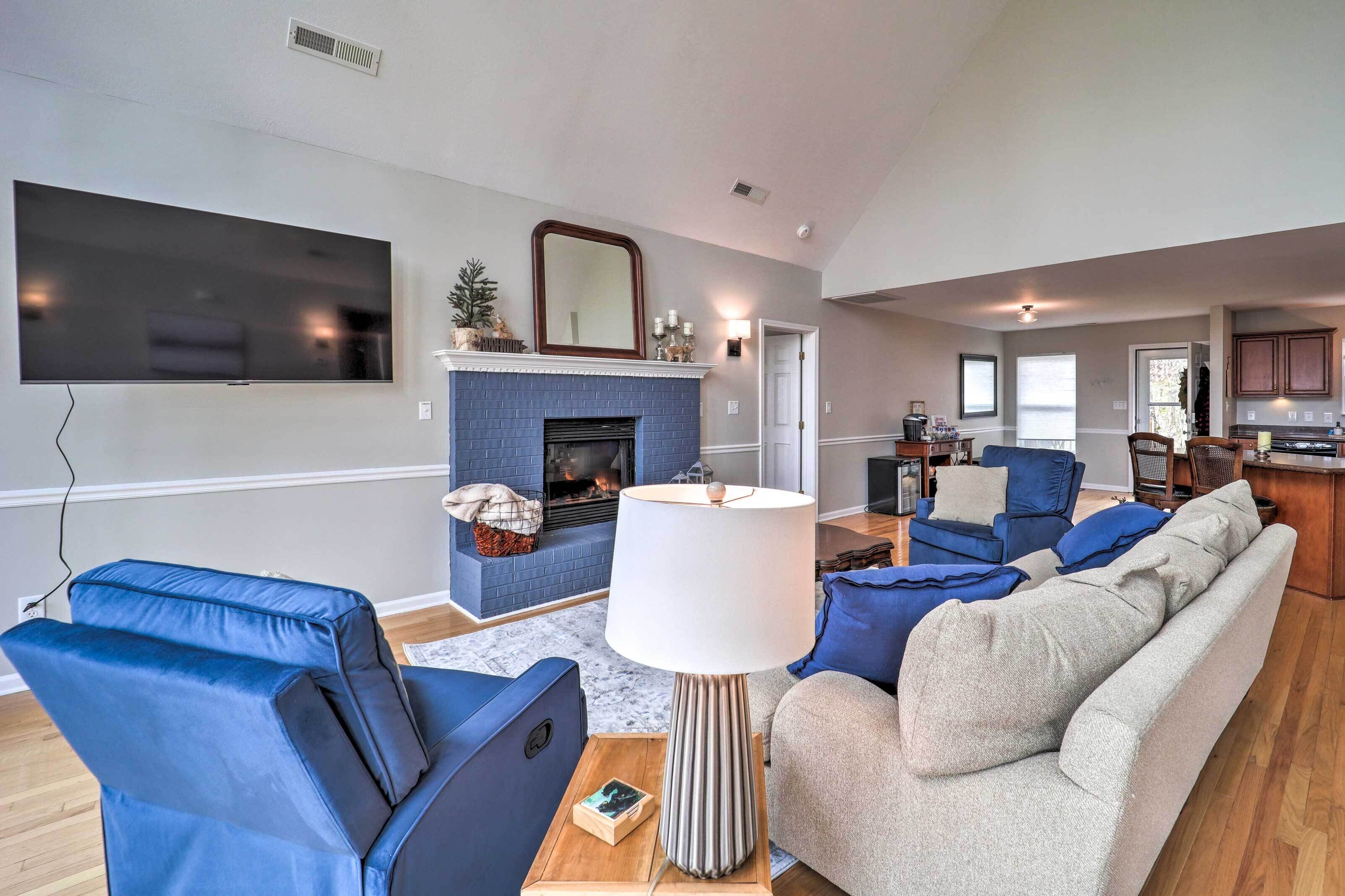 Grand Family Home w/ Hot Tub On Beech Mountain!