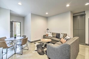 Apartment (1 Bedroom) | Interior