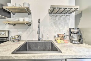 Interior - Elkhart Lake Townhome - 20 Mi to Sheboygan! (Elkhart Lake)
