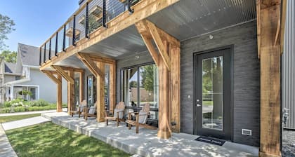 Elkhart Lake Townhome - 20 Mi to Sheboygan!