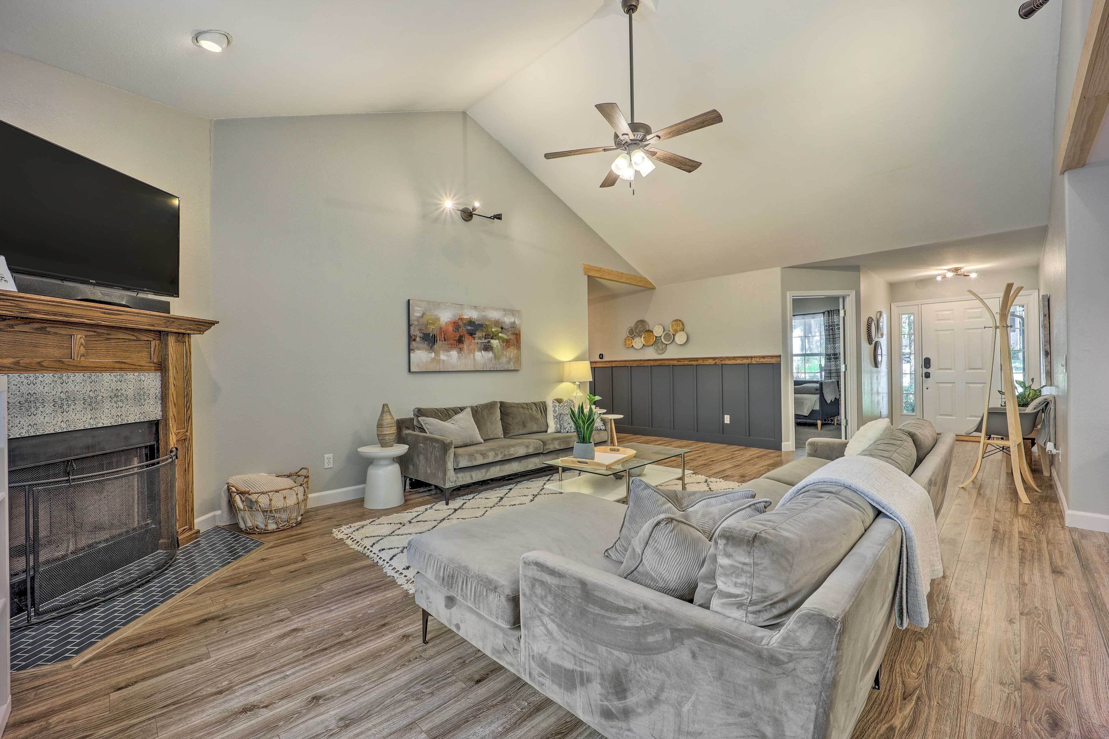 Chic Bella Vista Getaway: Bike the Back 40!