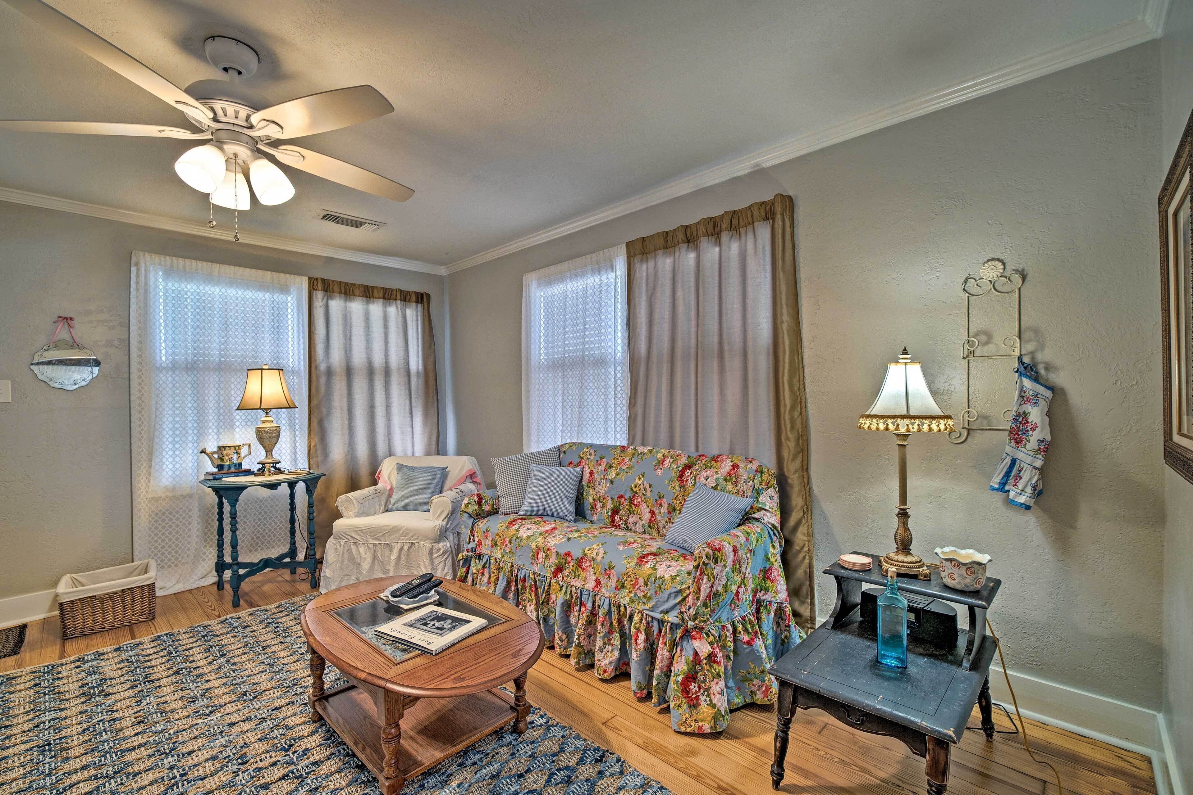 Cottage (2 Bedrooms) | Interior