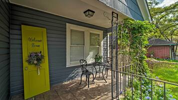 Cottage (2 Bedrooms) | Interior