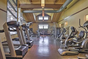 Fitness facility - North Arrowhead Lake Cabin w/ Deck, Pets Welcome! (Pocono Lake)