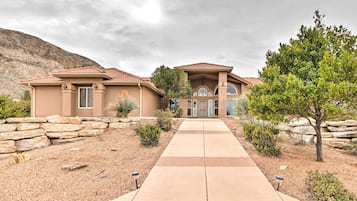 House (3 Bedrooms) | Front of property