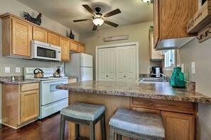 Interior - Lovely Kanab Condo in Dwtn, 30 mi to Zion NP! (Kanab)