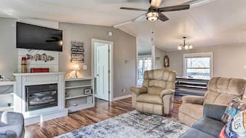 House (3 Bedrooms) | Front of property