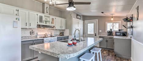 House (3 Bedrooms) | Interior