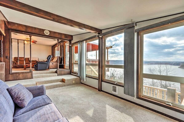 Interior - Lakeside Urbana Home - Near Hunting & Fishing! (Urbana)