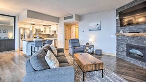 Living area - Seaside Condo w/ Pool, Balcony & Beach Access! (Seaside)