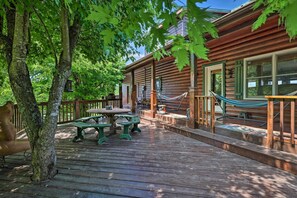 Interior - Mtn Views & Fire Pit: Rustic Piney Creek Cabin (Piney Creek)