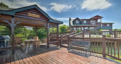 Mtn Views & Fire Pit: Rustic Piney Creek Cabin