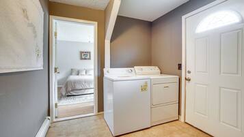 Apartment (1 Bedroom) | Interior