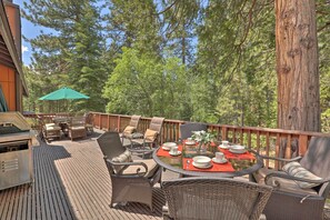 Interior - Lake Tahoe Family Home w/ Hot Tub & Game Room! (Incline Village)