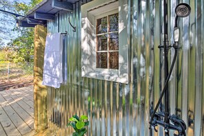 Property grounds - Hot Springs Studio ~ 3 Mi to National Park! (Hot Springs)