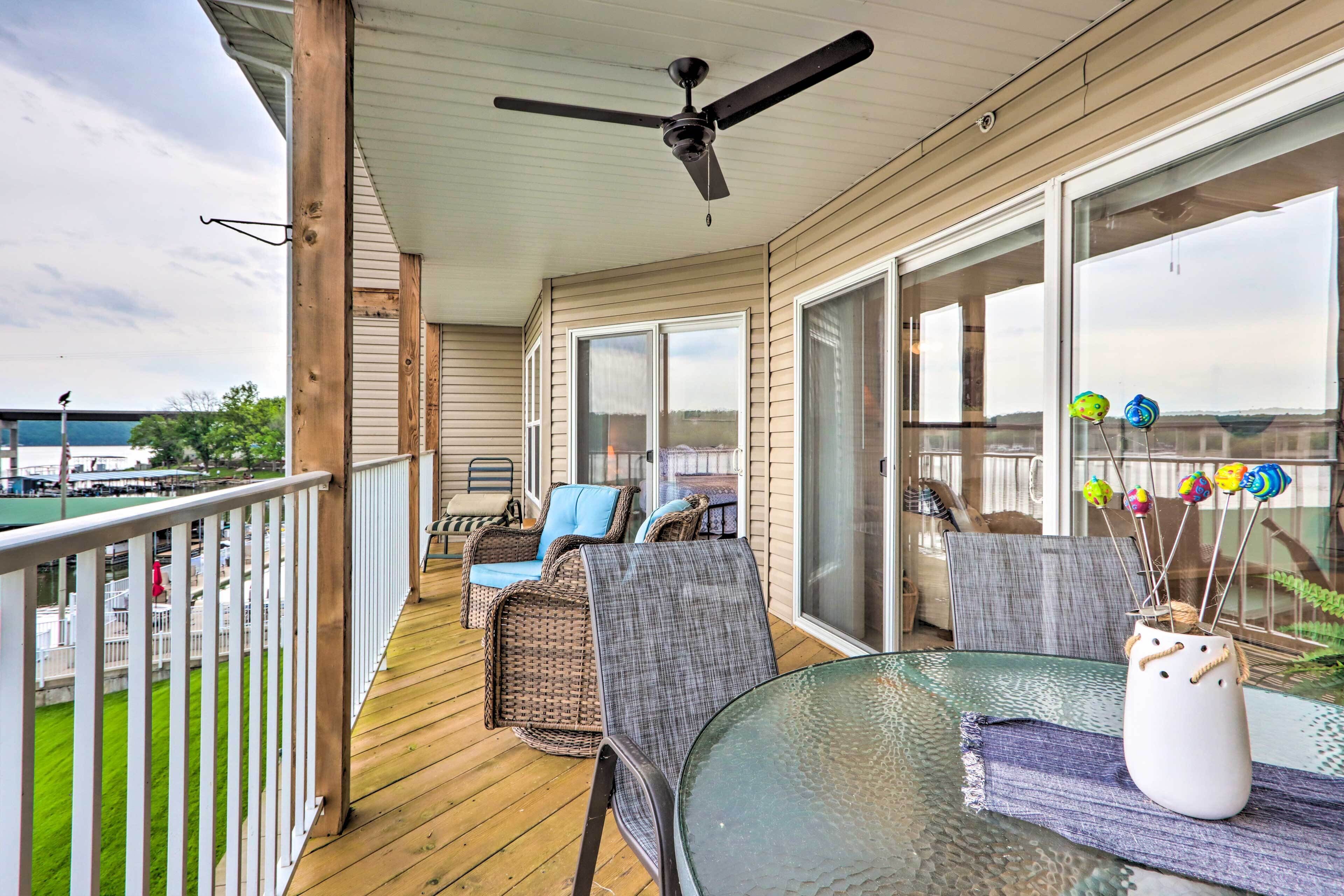 Breezy Lakefront Condo w/ Balcony & Lake View!