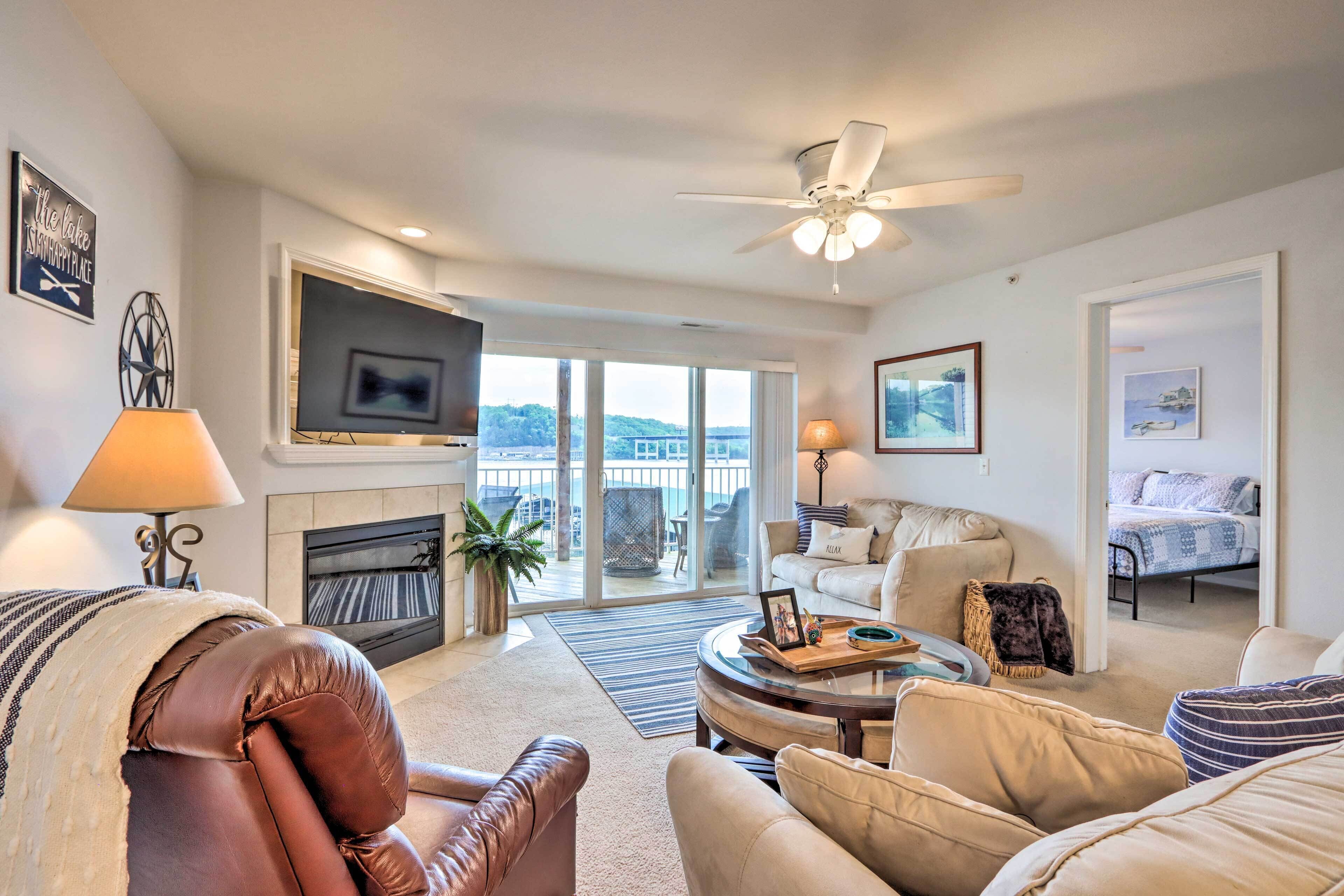 Breezy Lakefront Condo w/ Balcony & Lake View!