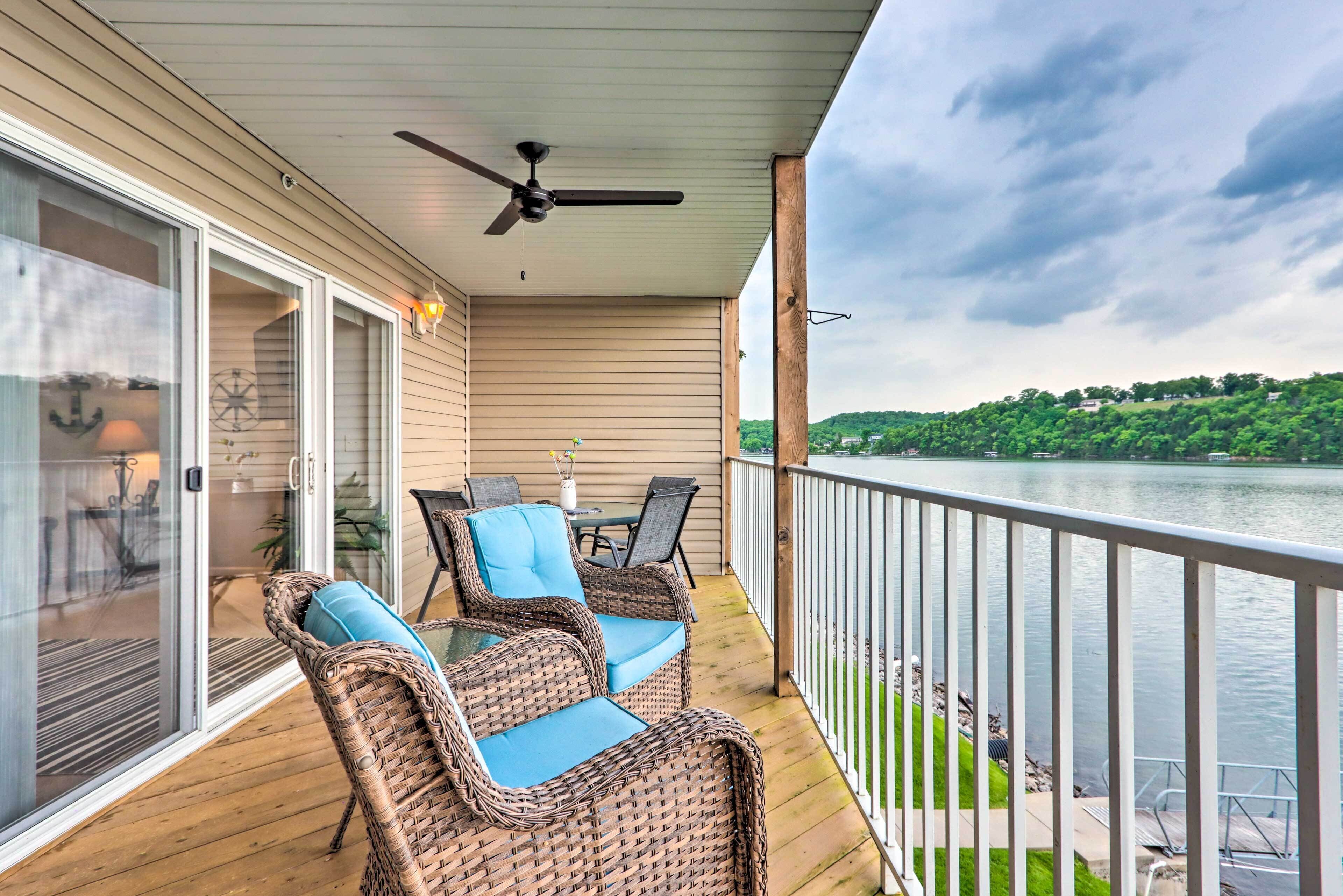 Breezy Lakefront Condo w/ Balcony & Lake View!