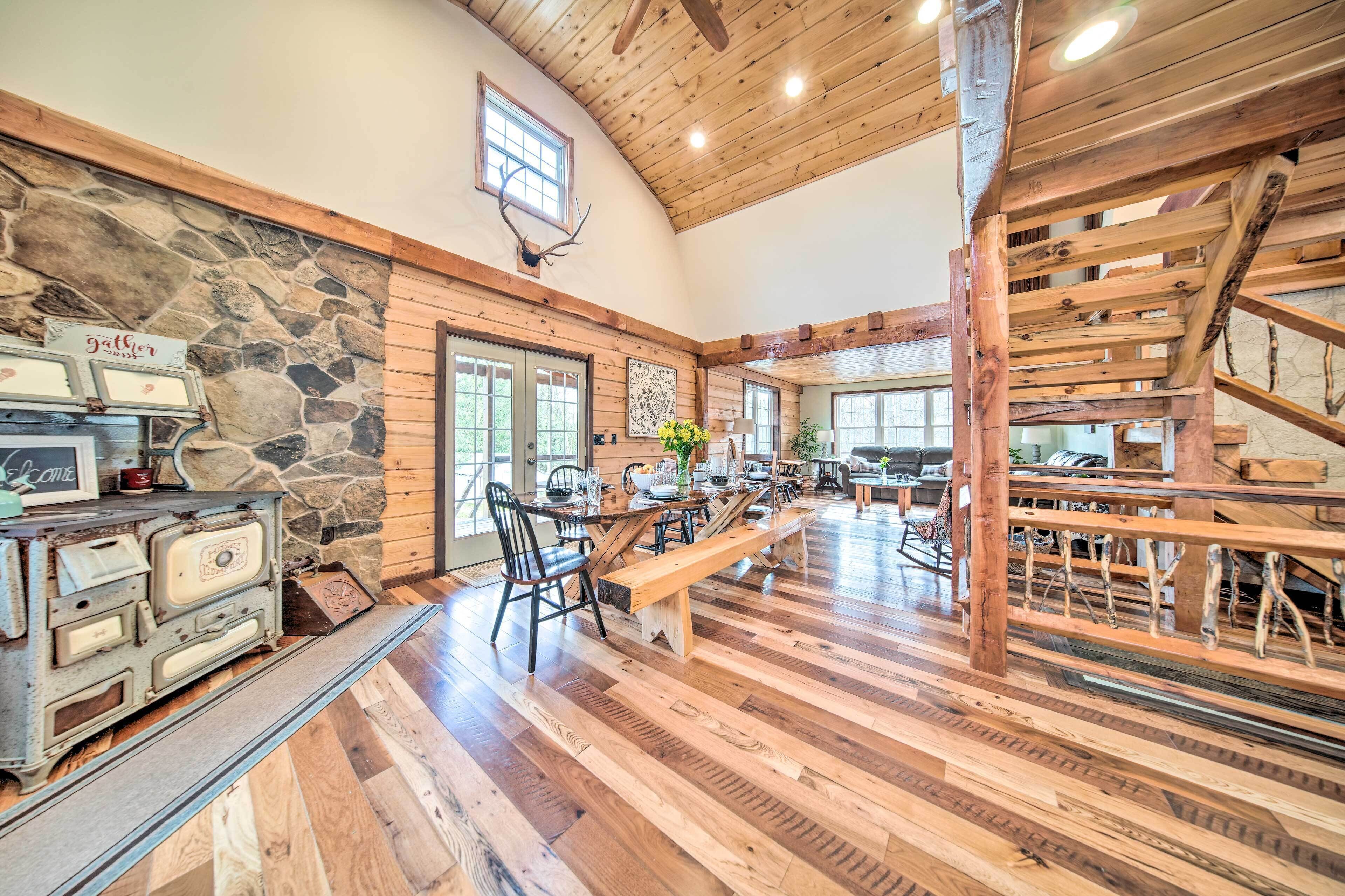 'rose Valley House': Yard, Deck + Game Room!