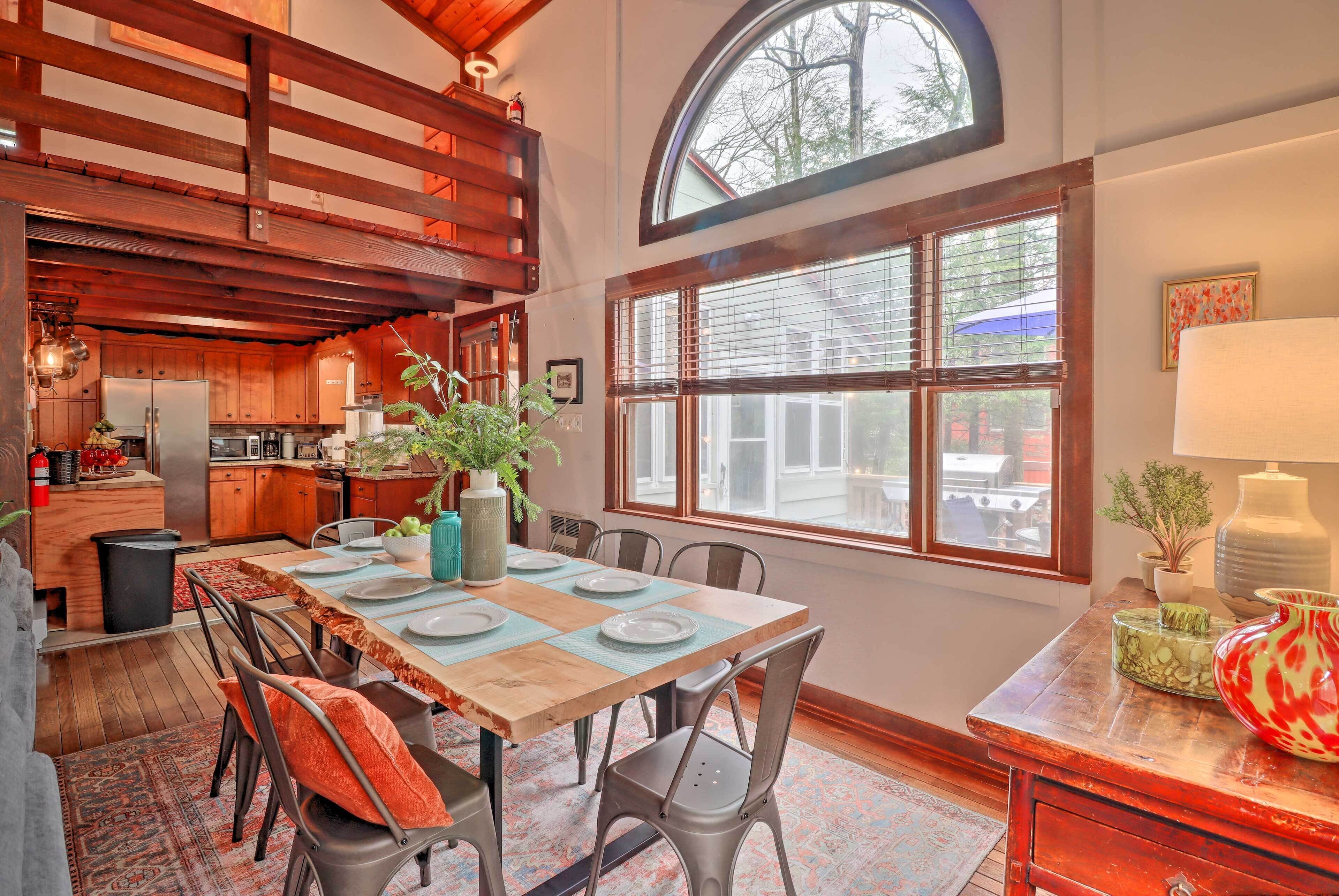 Pocono Mountain Home w/ Deck & Grills!