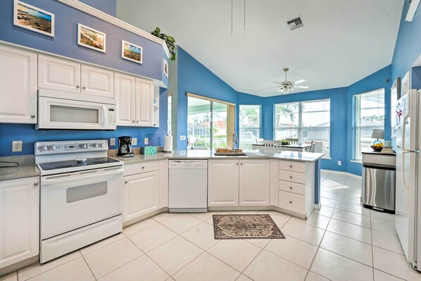 Interior - Marco Island Home w/ Southwest Sun & 2 Mi to Beach (Marco Island)