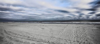Steps to Ocean: Breezy Myrtle Beach Bungalow!