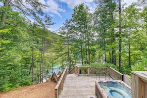 House (3 Bedrooms) | Front of property - Lakefront Butler Home w/ Hot Tub & Fire Pit! (Butler)