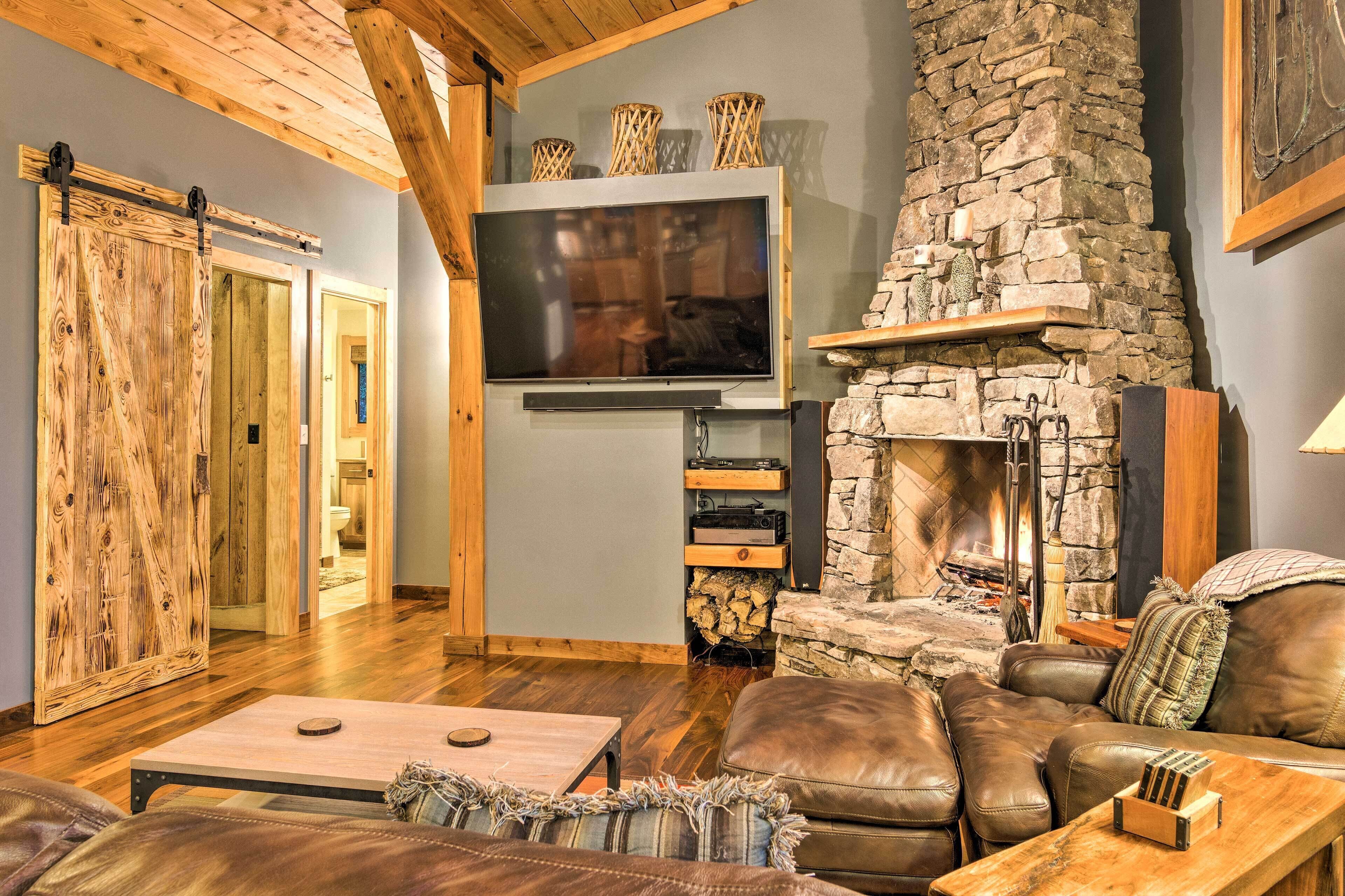 Peaceful Stony Point Getaway w/ Hot Tub & Views!