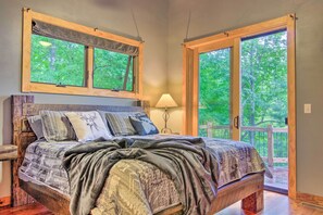 House (2 Bedrooms) | Interior - Peaceful Stony Point Getaway w/ Hot Tub & Views! (Brevard)