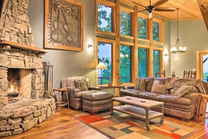 House (2 Bedrooms) | Interior - Peaceful Stony Point Getaway w/ Hot Tub & Views! (Brevard)