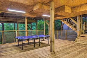 House (2 Bedrooms) | Interior - Peaceful Stony Point Getaway w/ Hot Tub & Views! (Brevard)