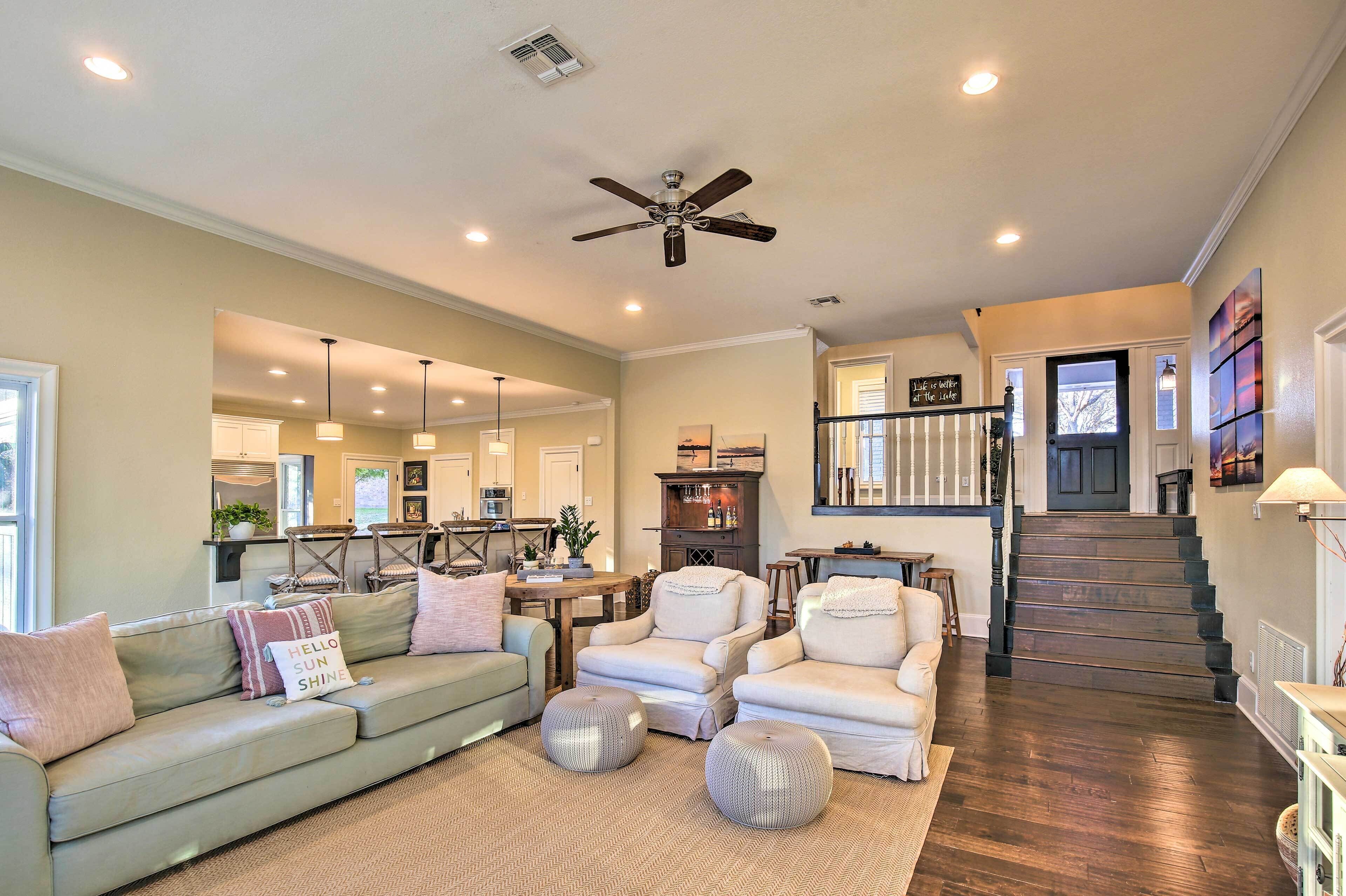 Waterfront Lake Mcqueeney Gem w/ Private Dock!