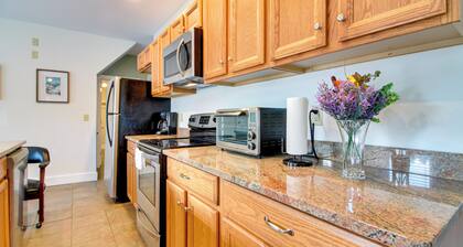All-season Ludlow Apartment: 3 Mi to Okemo Resort!