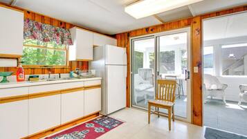 Rumah (2 Bedrooms) | Interior