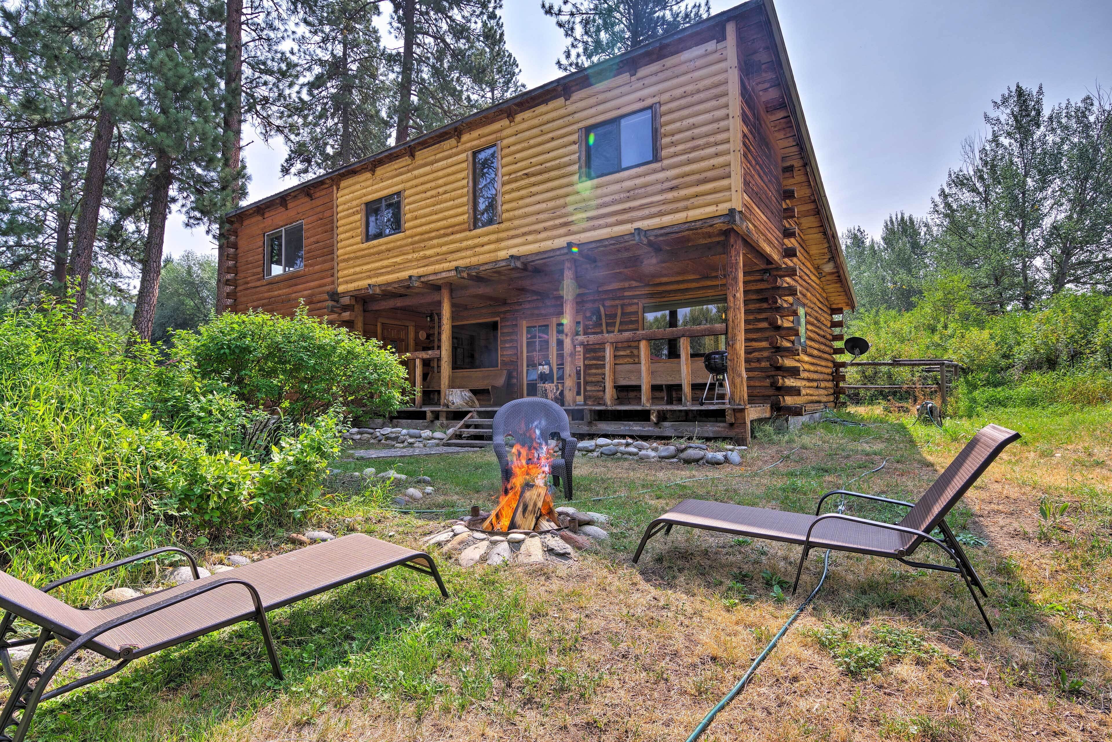 Rustic Idaho Cabin < 10 Mi to Payette Lake!