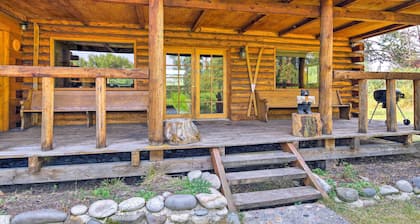 Rustic Idaho Cabin < 10 Mi to Payette Lake!