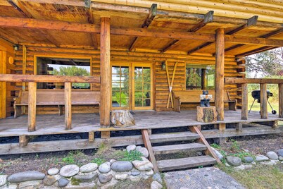 Rustic Idaho Cabin < 10 Mi to Payette Lake!