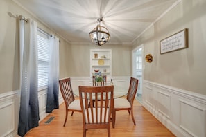 House (2 Bedrooms) | Interior - Quaint Goldsboro Home w/ Screened-in Porch! (Goldsboro)
